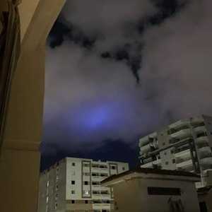 ضوء أزرق في سماء الإسكندرية