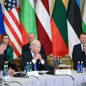 بايدن خلال مشاركته في قمة مجموعة بوخارست