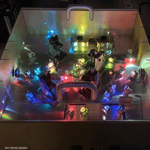 الترانزيستور ينقل المعلومات ضوئيا في زمن الأتوثانية