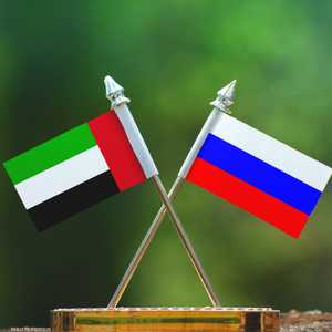 العلمان الإماراتي والروسي