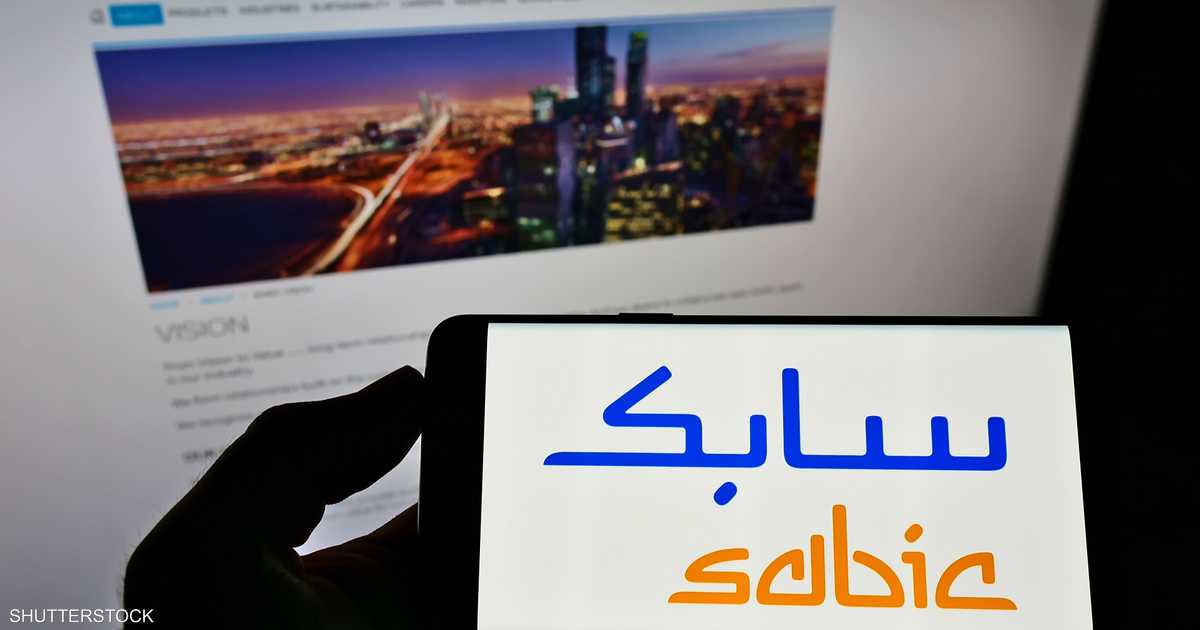 أرباح سابك تهبط بنحو 28 بالمئة إلى 4 4 مليار دولار في 2022