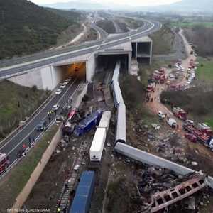 قتلى وعشرات الجرحى في حادث تصادم قطارين باليونان