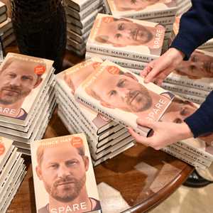 كتاب "سبير" أثار ضجة في بريطانيا والعالم
