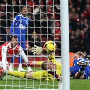 فاز أرسنال 4-صفر على منافسه إيفرتون