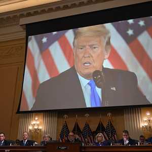 لجنة التحقيق في أحداث اقتحام الكونغرس الأميركي تقدم تقريرها