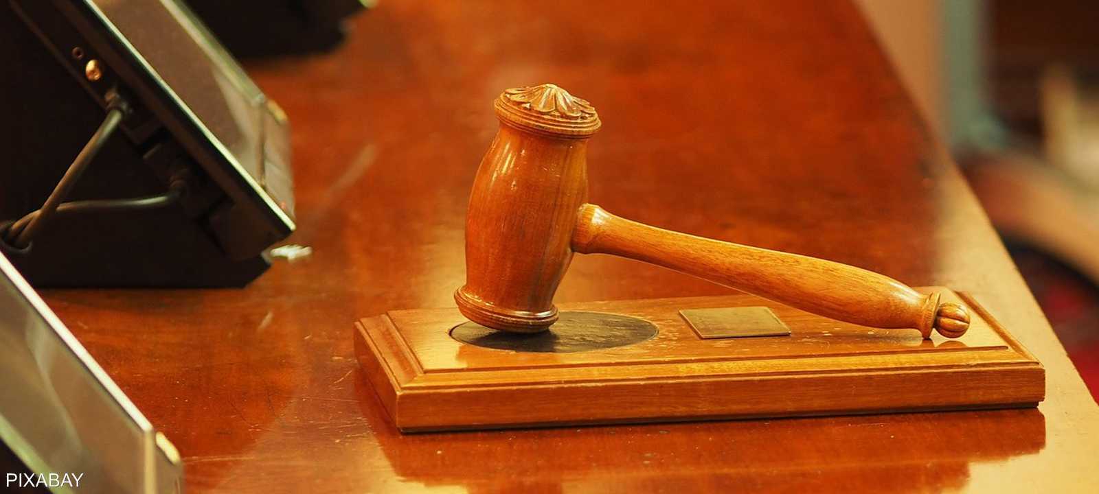 يواجه الشخصان تهم التآمر وتصدير بضائع خاضعة للقيود دون ترخيص