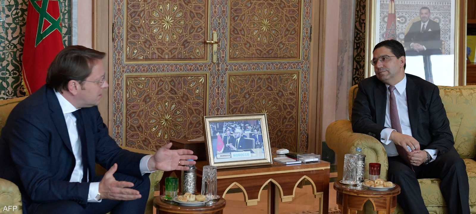 المفوض الأوروبي المكلف بسياسة الجوار خلال زيارته للمغرب