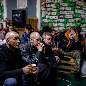 أوكرانيون محاصرون في باخموت