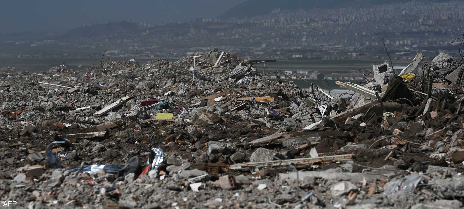 أطنان هائلة من مخلفات الزلزال ينبغي على تركيا التعامل معها