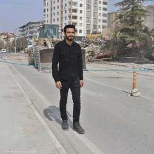 بعد عامين من روايته عن الزلزال.. كاتب تركي يعيش أحداثها