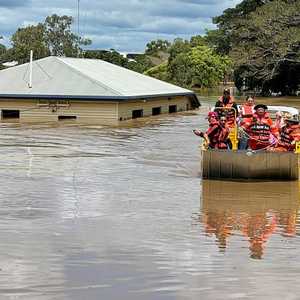 فيضانات ناجمة عن أمطار غزيرة
