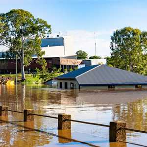 تواصل السلطات الأسترالية جهود الإنقاذ