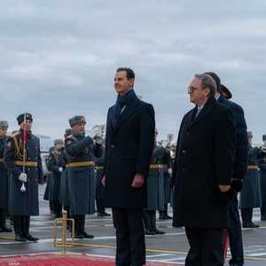 ميخائيل بوغدانوف يستقبل الأسد في مطار فنوكوفا