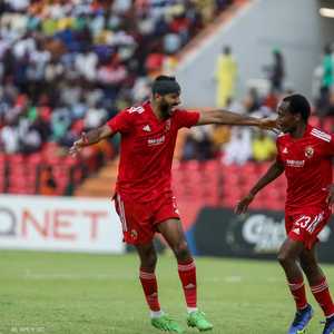 كهربا تألق وسجل "هاتريك"