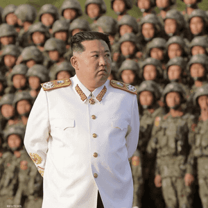 الزعيم الكوري الشمالي يهدد باستخدام النووي