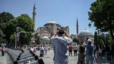 تركيا.. تحركات رسمية لاحتواء الموقف بعد الاعتداءات على سياح