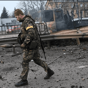 الجيش الأوكراني طلب مساعدة المدنيين في معاركه ضد الروس