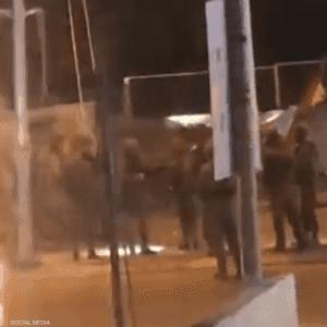 جنود إسرائيليون في موقع إطلاق النار جنوب نابلس