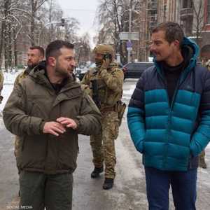 بير غريلز وفولوديمير زيلينسكي