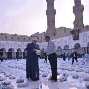 تعد المائدة هي الأكبر في مصر