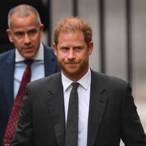 ما السبب وراء صمت قصر باكنغهام عن مذكرات الأمير هاري SPARE؟