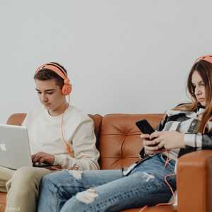 هل يمكن الحد من وصول المراهقين إلى منصات التواصل؟