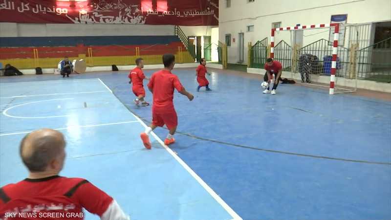 تشكيل أول فريق لكرة القدم من فئة قصار القامة في قطاع غزة