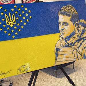 لوحة أصلية بتوقيع الرئيس الأوكراني فولوديمير زيلينسكي