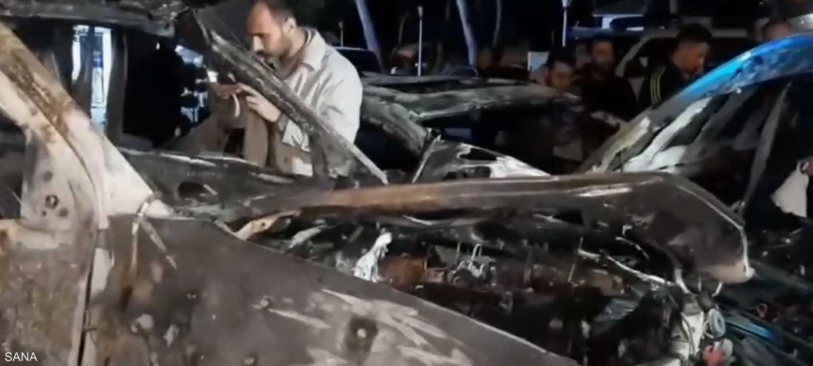 انفجرت عبوة ناسفة مساء الأحد بسيارة مدنية في منطقة المزة