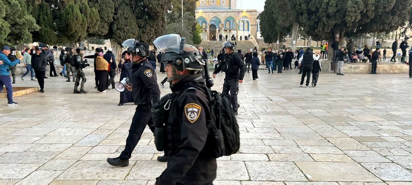 إصابة أكثر من 80 شخصا بعد الأحداث في المسجد الأقصى