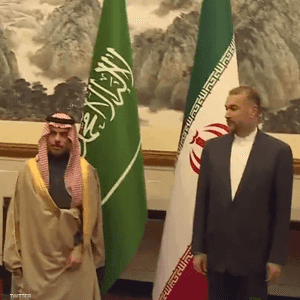 وزيرا خارجية السعودية وإيران يلتقيان في بكين
