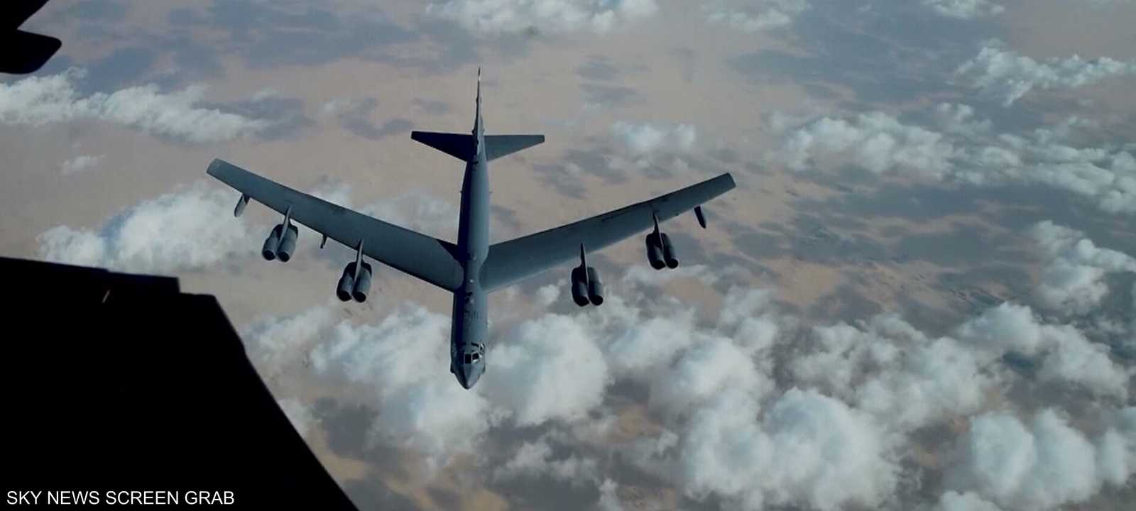القاذفة الأميركية بي-52 تحلق في سماء شبه الجزيرة الكورية