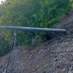 منصة إطلاق صاروخ عثر عليها الجيش اللبناني، الخميس.