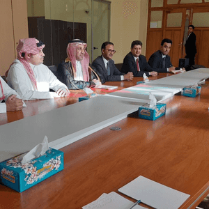 فريق سعودي يصل إيران لترتيب إعادة افتتاح ممثليات ديبلوماسية