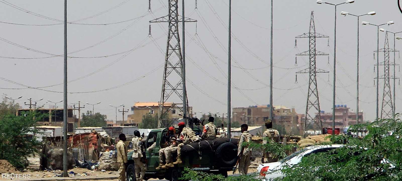 عناصر من الجيش السوداني في العاصمة الخرطوم، السبت.