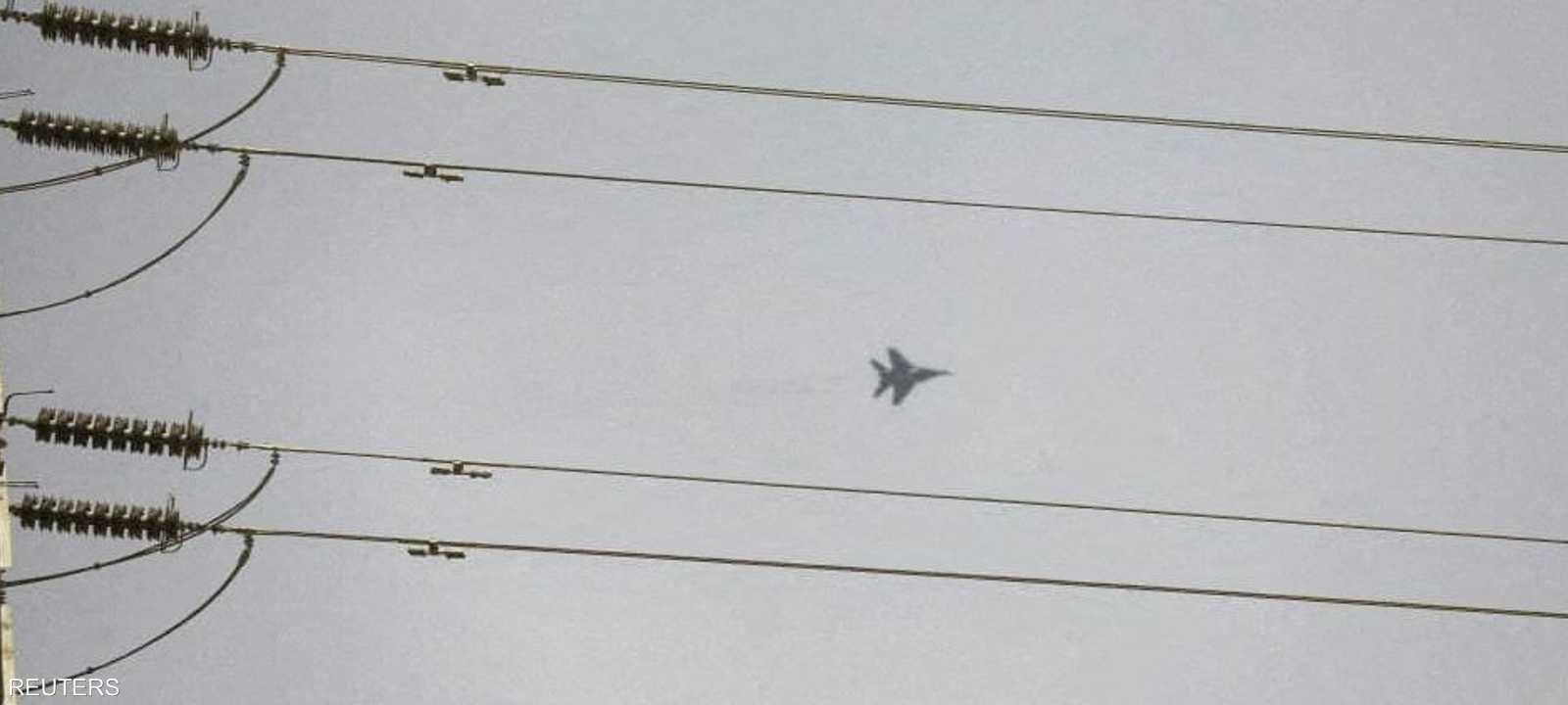 طائرة عسكرية في سماء الخرطوم
