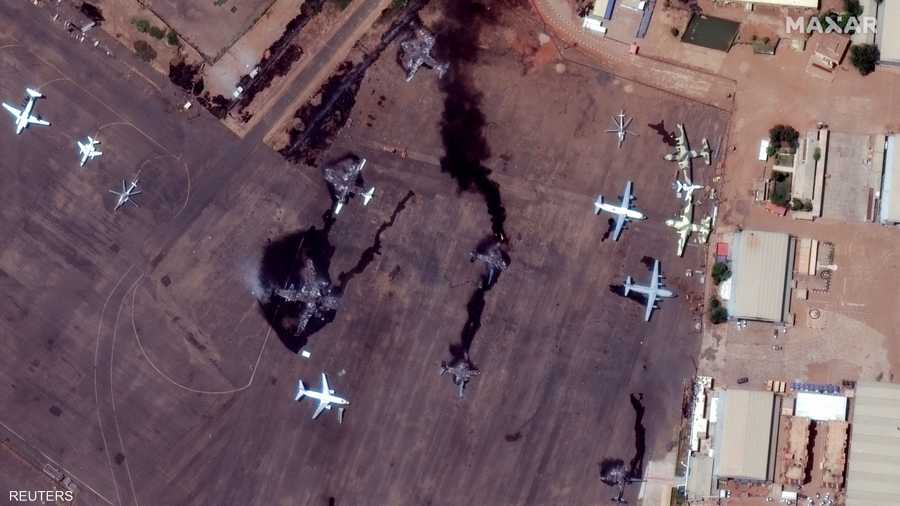 مطار الخرطوم تضرر بشدة من جراء المعارك