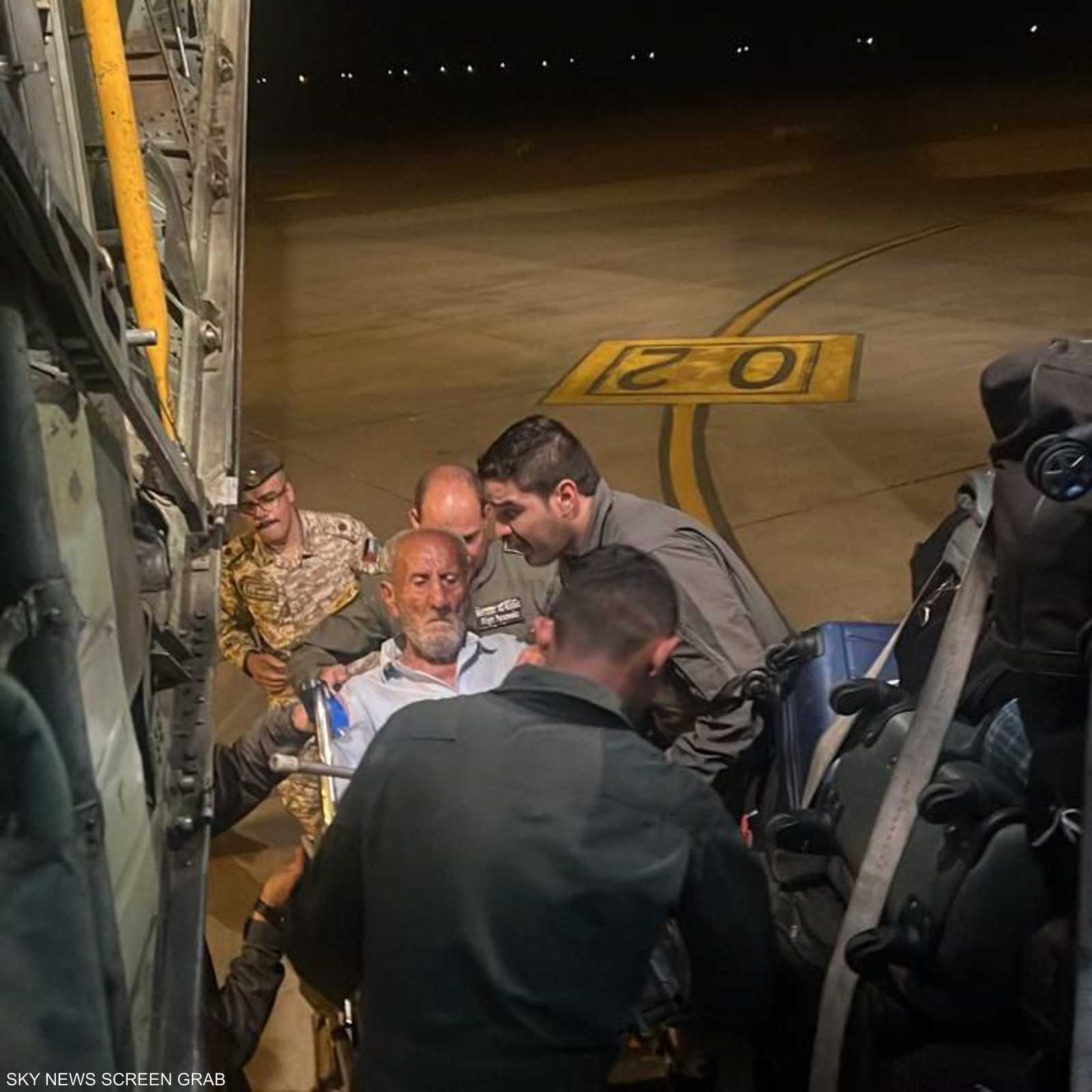 نقل المرضى وكبار السن بإشراف طبي من بورتسودان