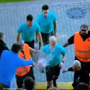 الحادثة أجبرت الحكم إلى إلغاء المباراة