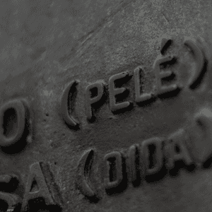 يعتبر الكثيرون بيليه أعظم لاعب كرة قدم على مر العصور