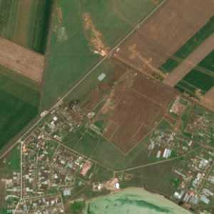 صورة القاعدة في 27 مارس من دون معظم مركباتها العسكرية