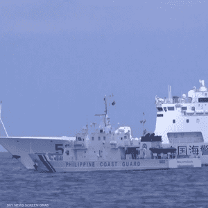 يشكّل بحر الصين الجنوبي منطقة متنازع عليها