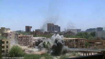 الصراع في السودان يغير ملامح العاصمة ويدفع سكانها للفرار