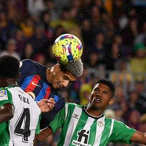 برشلونة يرفع رصيده إلى 79 نقطة موسعا الفارق مع الريال