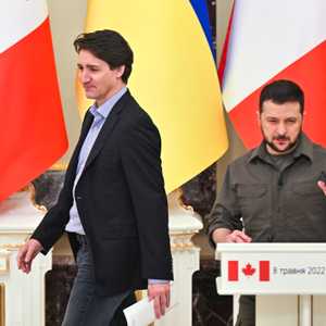 كندا تعلن عن إرسال أسلحة إلى أوكرانيا