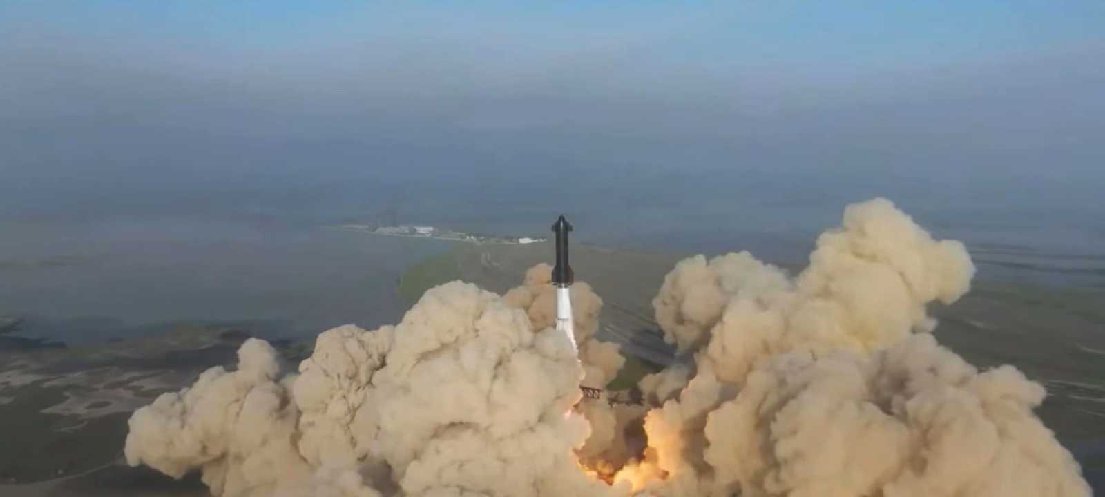 "سبيس إكس" تطلق صاروخ "ستارشيب"