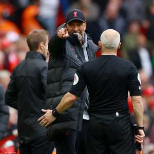 كلوب واجه انتقادات بسبب احتفاله أمام الحكم الرابع