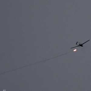 طائرة مسيرة قبيل إسقاطها في سماء كييف، الخميس.