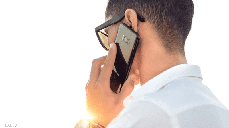 المكالمات الهاتفية.. خطر كبير يهدد صحة القلب | سكاي نيوز عربية
