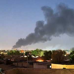 ينتظر السودانيون ماذا سينتج عن مفاوضات جدة